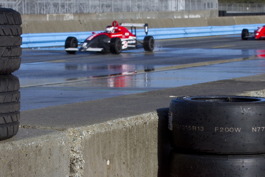 Wet and dry tires straight away_1