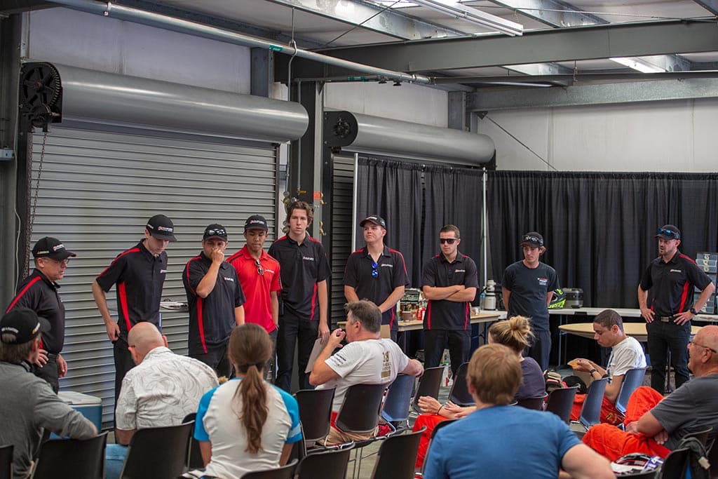 F1 Racing-1 F1 racing debriefing